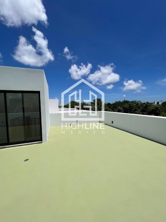 HOUSE FOR SALE IN CANCUN, RESIDENCIAL RIO—3 BEDROOMS
