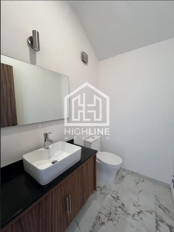 HOUSE FOR SALE IN CANCUN, RESIDENCIAL RIO—3 BEDROOMS