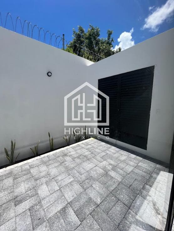 HOUSE FOR SALE IN CANCUN, RESIDENCIAL RIO—3 BEDROOMS