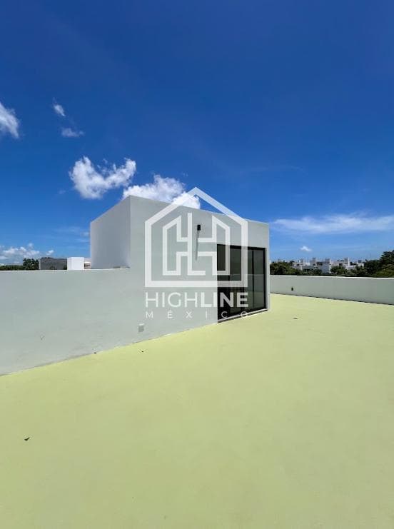 HOUSE FOR SALE IN CANCUN, RESIDENCIAL RIO—3 BEDROOMS