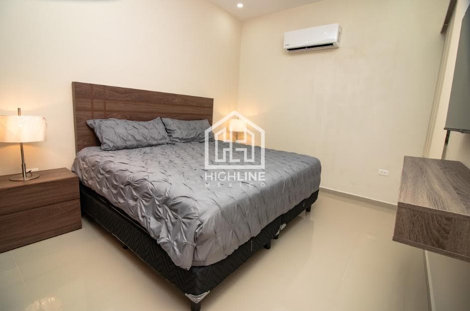 1-BEDROOM APARTMENT IN DOWNTOWN PLAYA DEL CARMEN, JUST STEPS FROM THE BEACH