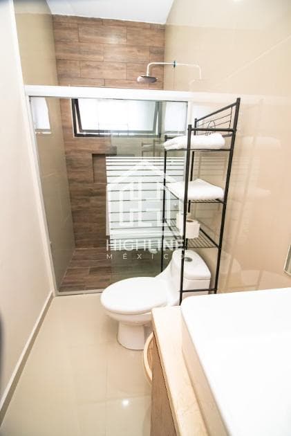 1-BEDROOM APARTMENT IN DOWNTOWN PLAYA DEL CARMEN, JUST STEPS FROM THE BEACH