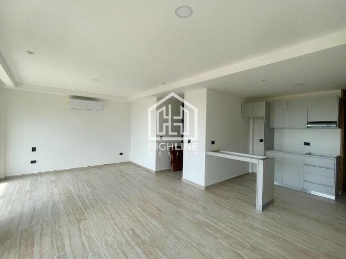 Apartment for Sale in Playa del Carmen, with a balcony, pool, and gym.