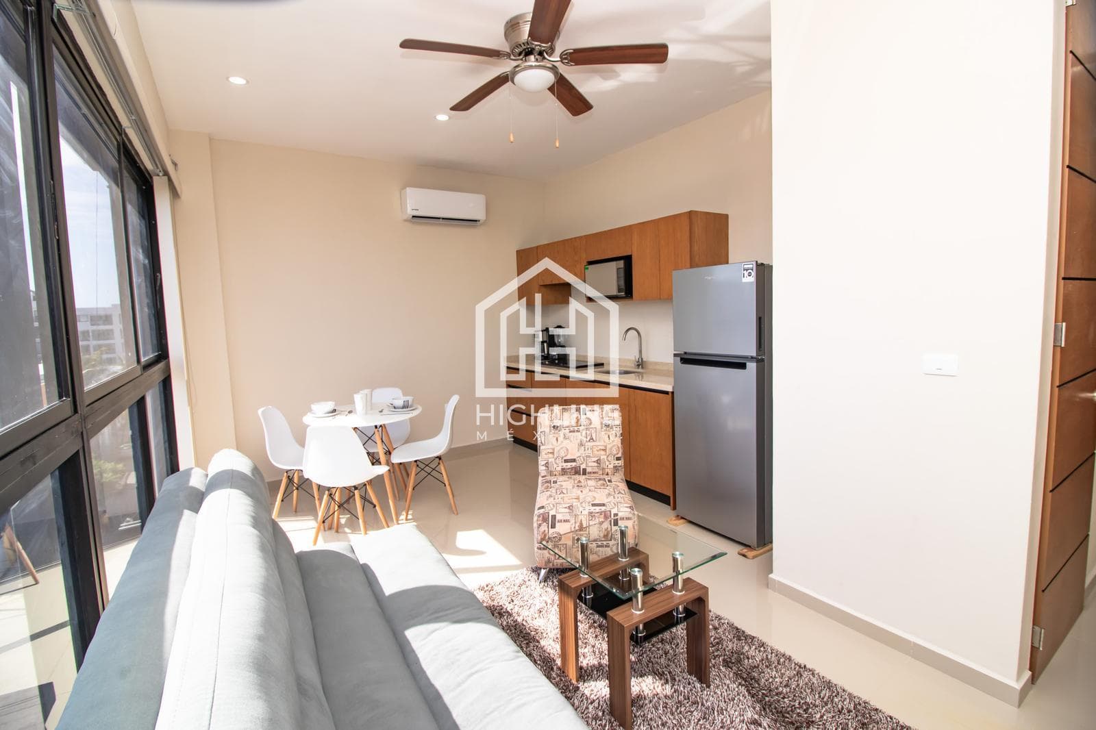 ONE-BEDROOM APARTMENT FOR SALE IN PLAYA DEL CARMEN