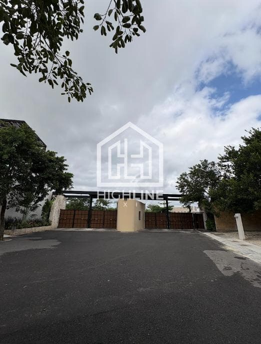 3-BEDROOM HOUSE FOR SALE WITH PRIVATE ROOFTOP, AVAILABLE IMMEDIATELY