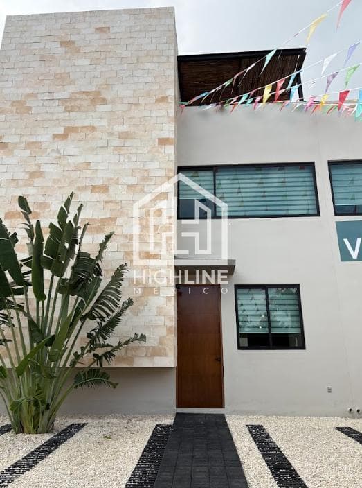 3-BEDROOM HOUSE FOR SALE WITH PRIVATE ROOFTOP, AVAILABLE IMMEDIATELY
