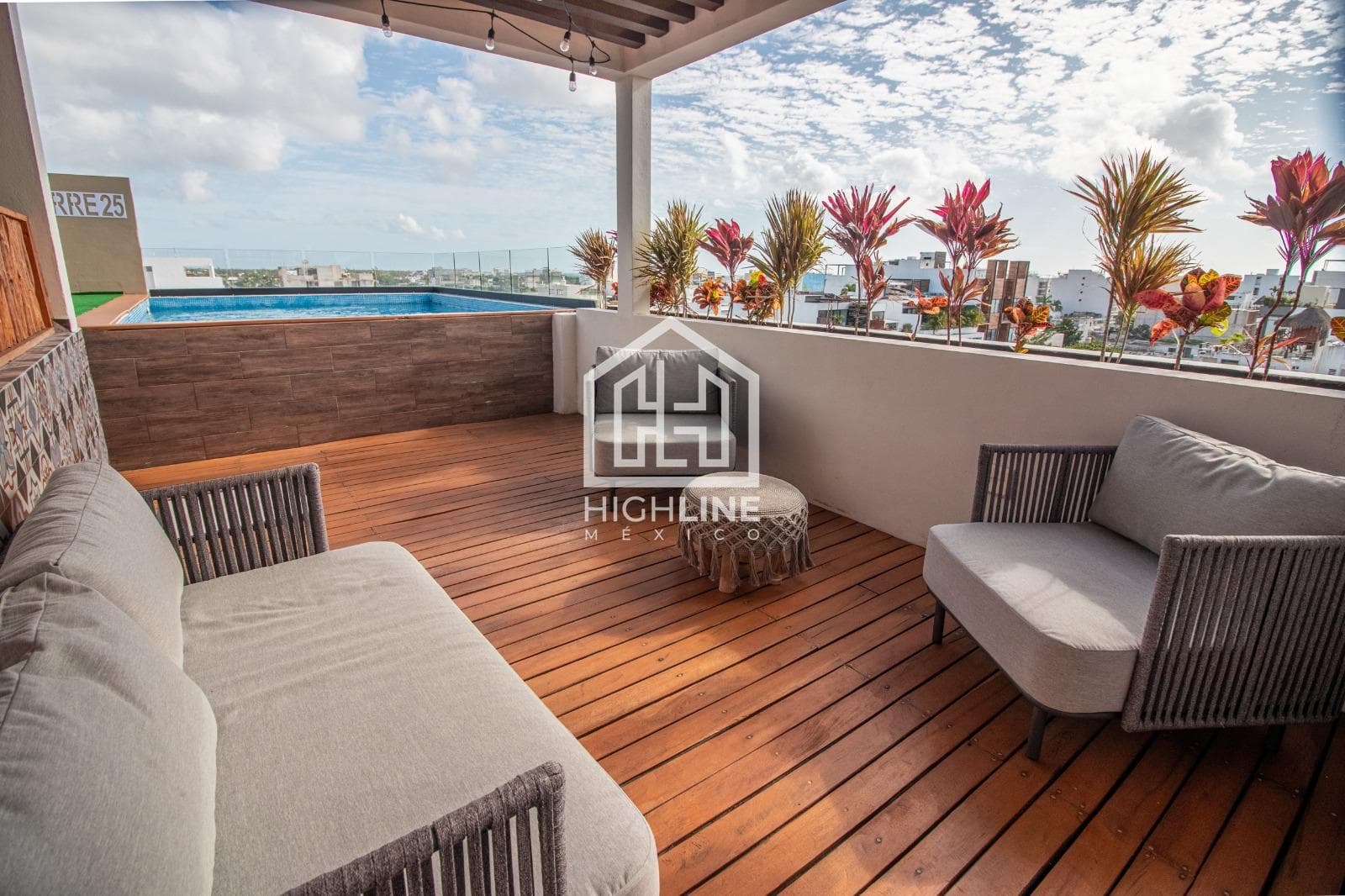 1-Bedroom, 1-Bathroom Furnished Apartment for Sale in Playa del Carmen, 6 Blocks from the Ocean