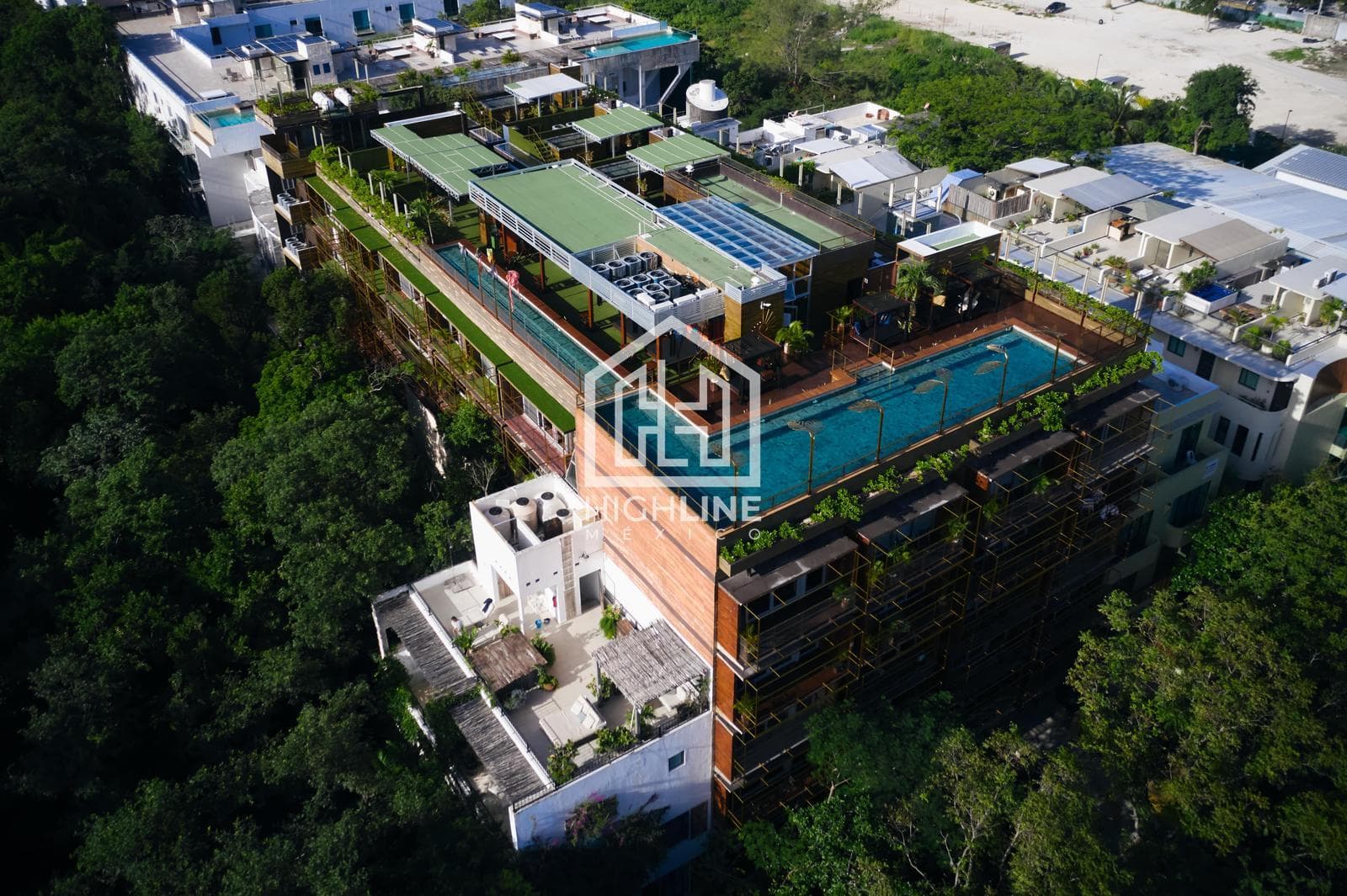 APARTMENT IN PLAYA DEL CARMEN WITH AN OCEAN VIEW