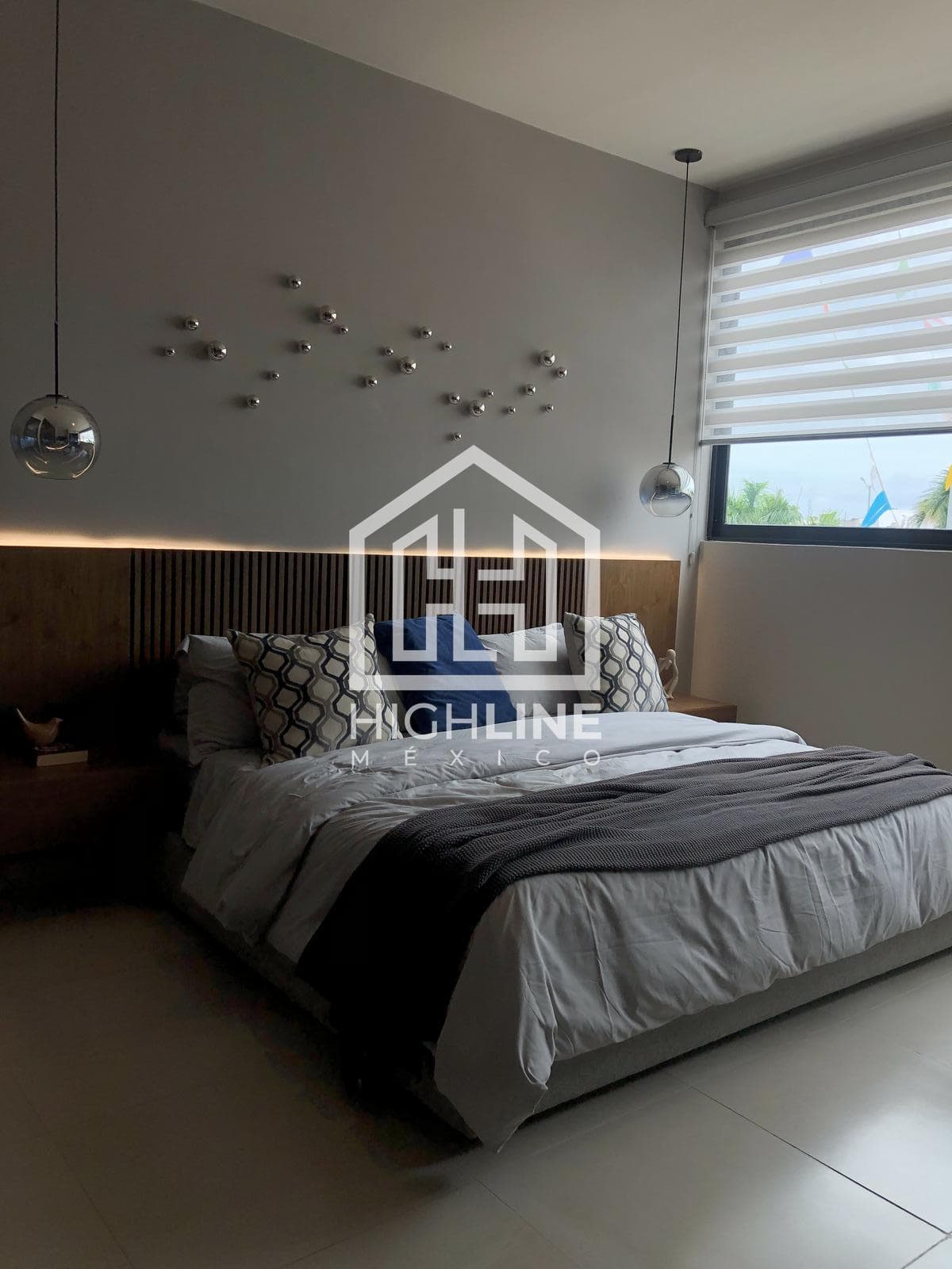 3-BEDROOM HOUSE WITH PRIVATE ROOFTOP IN PLAYA DEL CARMEN. PRE-SALE. RESIDENTIAL AREA.