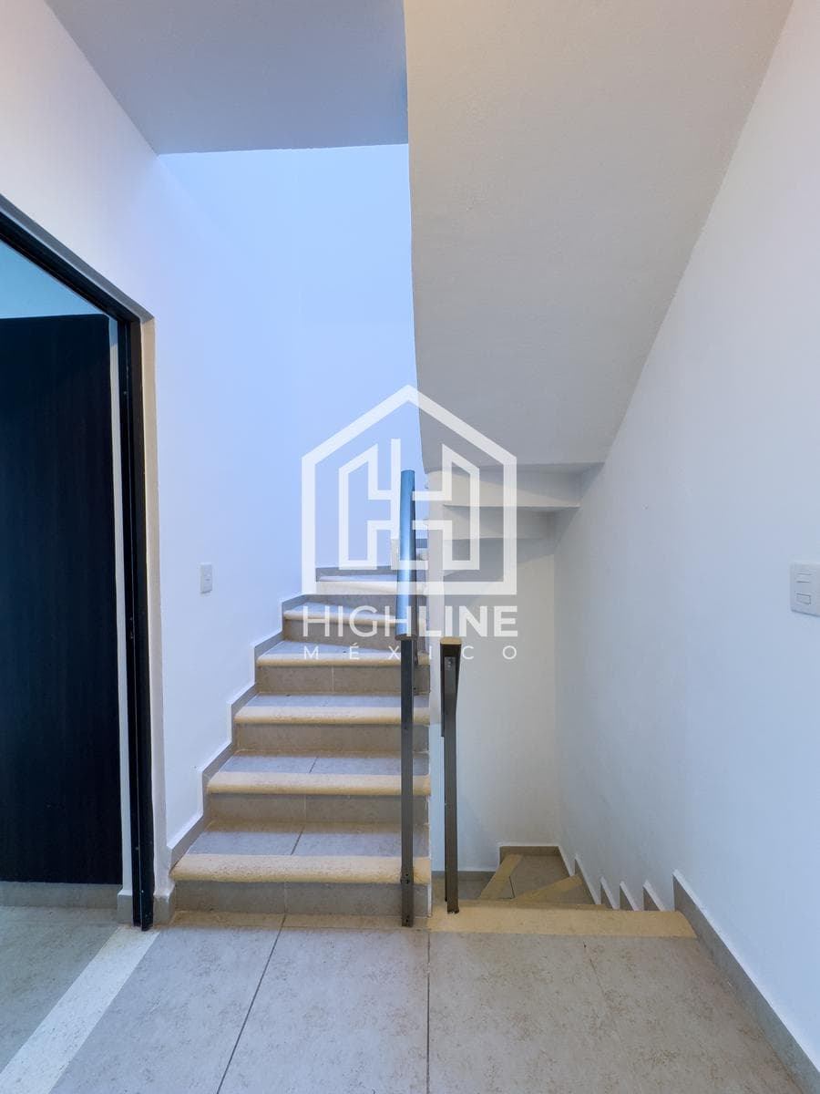 HOUSE / FOR SALE / 3 BEDROOMS / POOL AND GARDEN