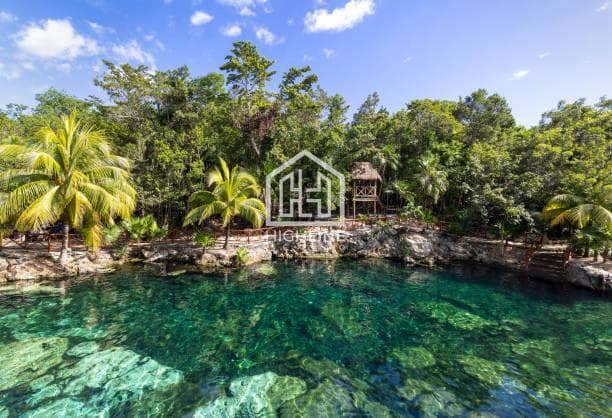 FOR SALE: 1-BEDROOM, 1-BATHROOM APARTMENT WITH SUNROOM AND POOL