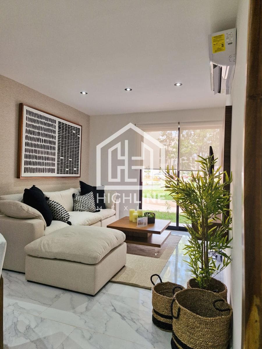2-Bedroom Apartment in Playa del Carmen, 10 Minutes from the Beach / Accepts Mortgage Loans