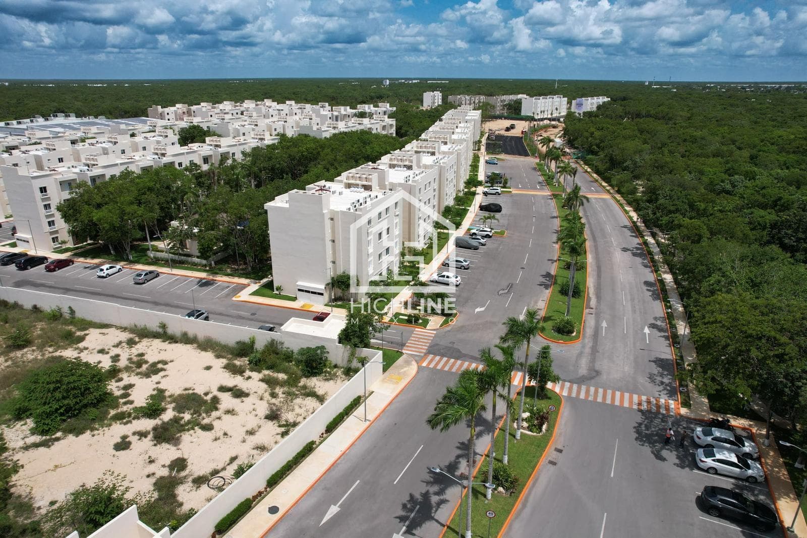 3-Bedroom Apartment in Playa del Carmen, 10 Minutes from the Beach