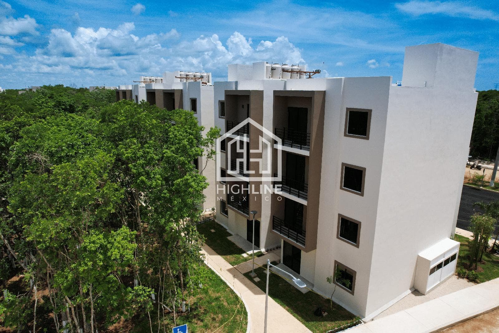 3-Bedroom Apartment in Playa del Carmen, 10 Minutes from the Beach