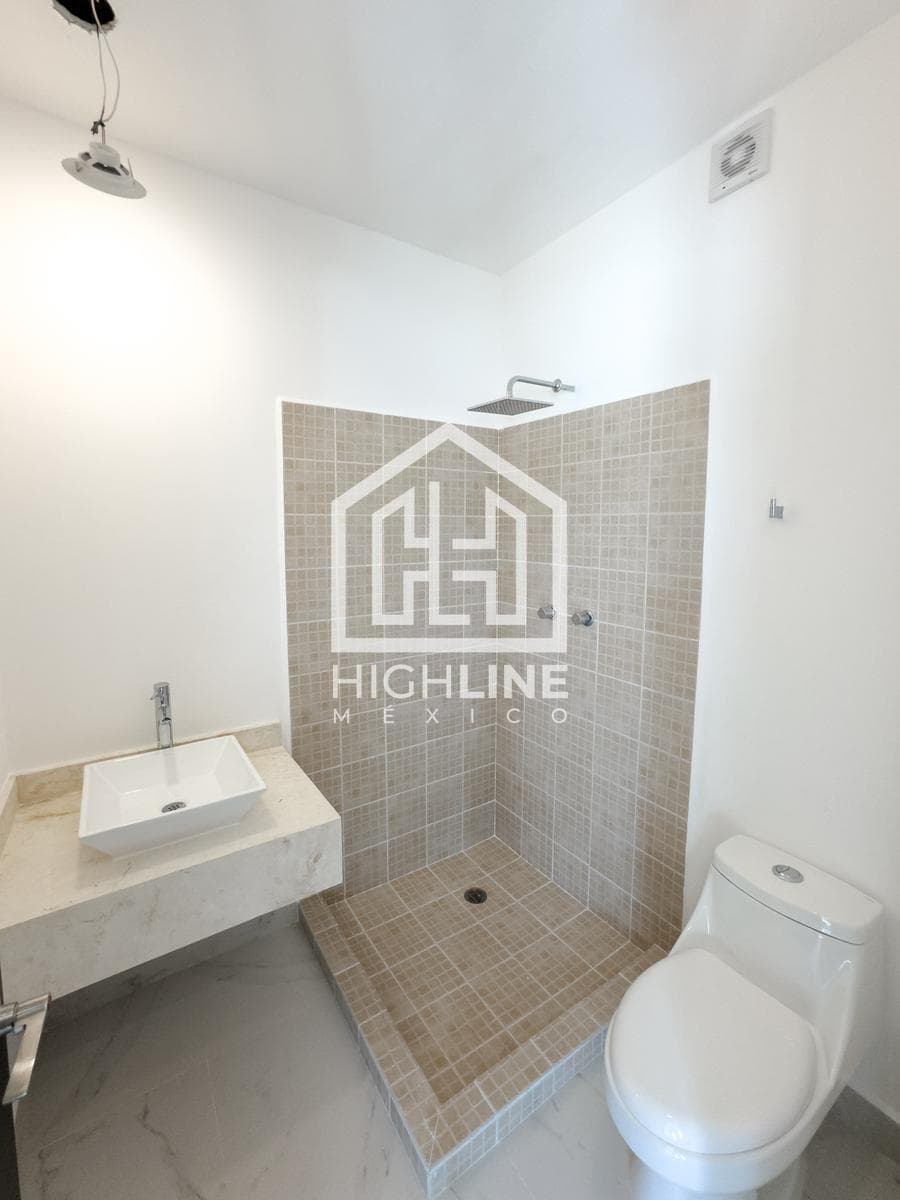 3-BEDROOM HOUSE / TULUM / 2 MINUTES FROM A NEW SHOPPING CENTER / 10 MINUTES FROM THE BEACH / ROI.