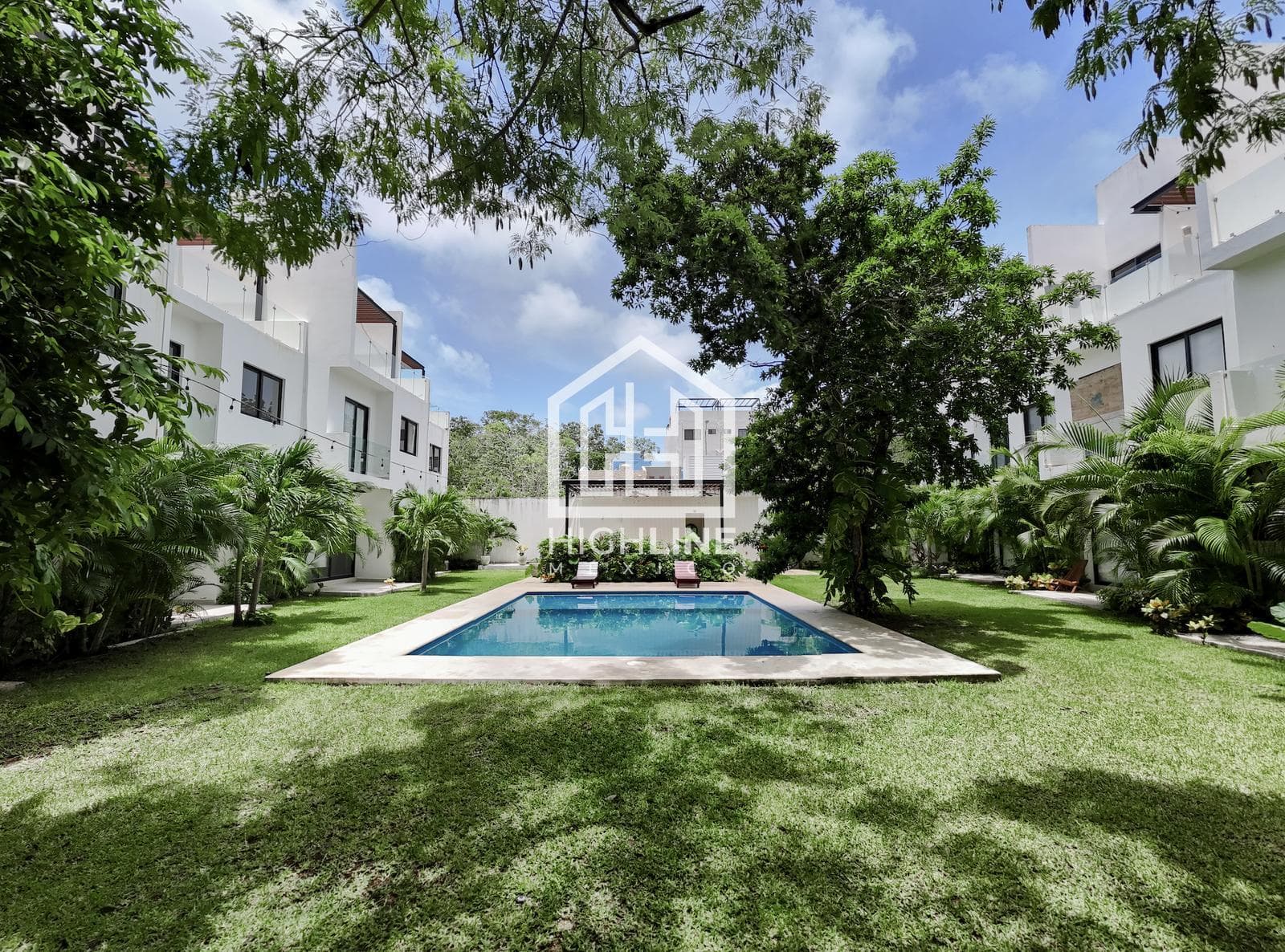 3-BEDROOM HOUSE / TULUM / 2 MINUTES FROM A NEW SHOPPING CENTER / 10 MINUTES FROM THE BEACH / ROI.