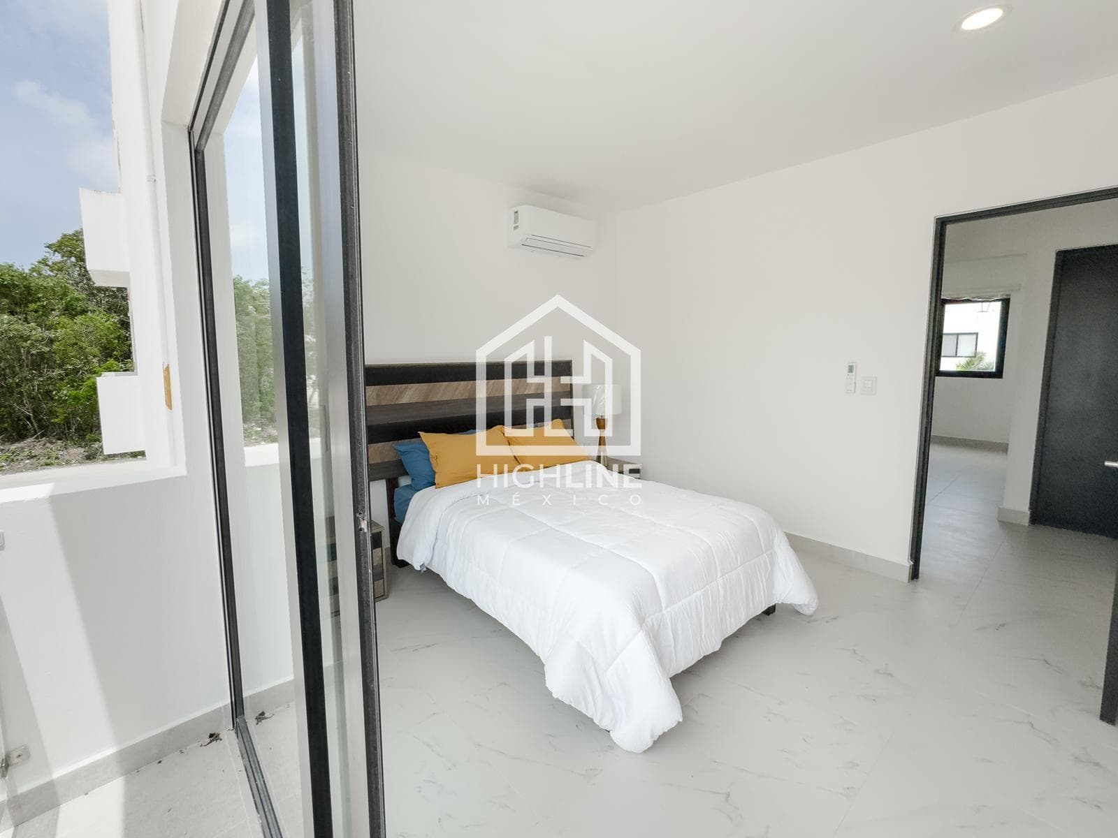 3-BEDROOM HOUSE / TULUM / 2 MINUTES FROM A NEW SHOPPING CENTER / 10 MINUTES FROM THE BEACH / ROI.