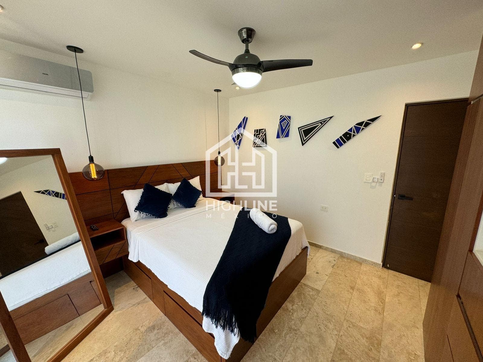 1-BEDROOM APARTMENT / JUST STEPS FROM THE OCEAN / AVAILABLE IMMEDIATELY / PLAYA DEL CARMEN / ROI.