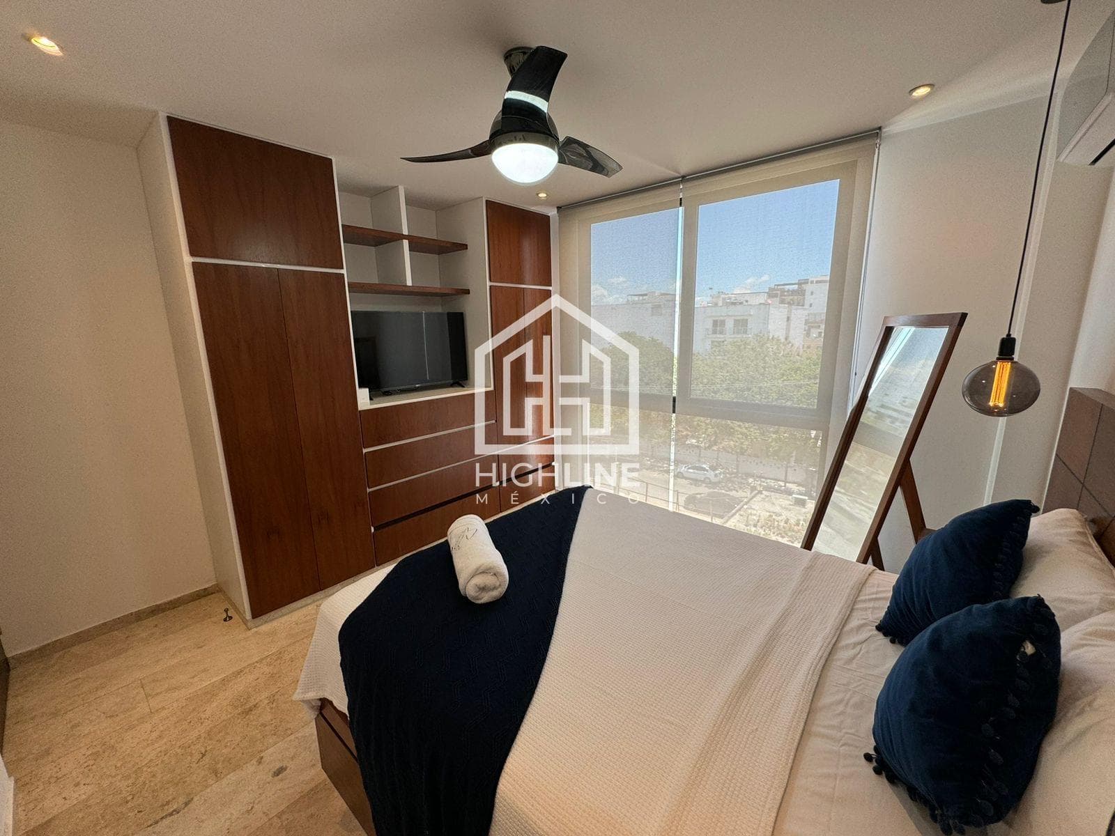 1-BEDROOM APARTMENT / JUST STEPS FROM THE OCEAN / AVAILABLE IMMEDIATELY / PLAYA DEL CARMEN / ROI.