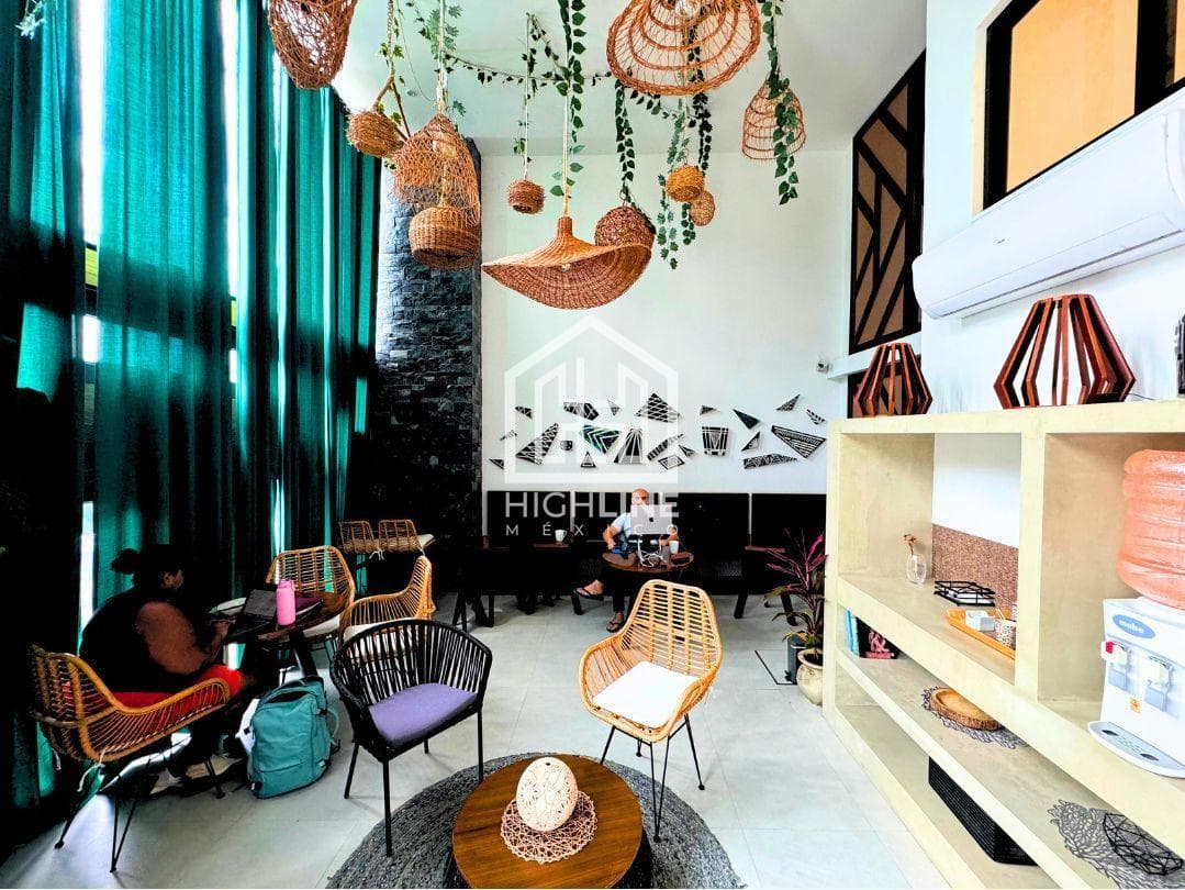 1-BEDROOM APARTMENT / JUST STEPS FROM THE OCEAN / AVAILABLE IMMEDIATELY / PLAYA DEL CARMEN / ROI.