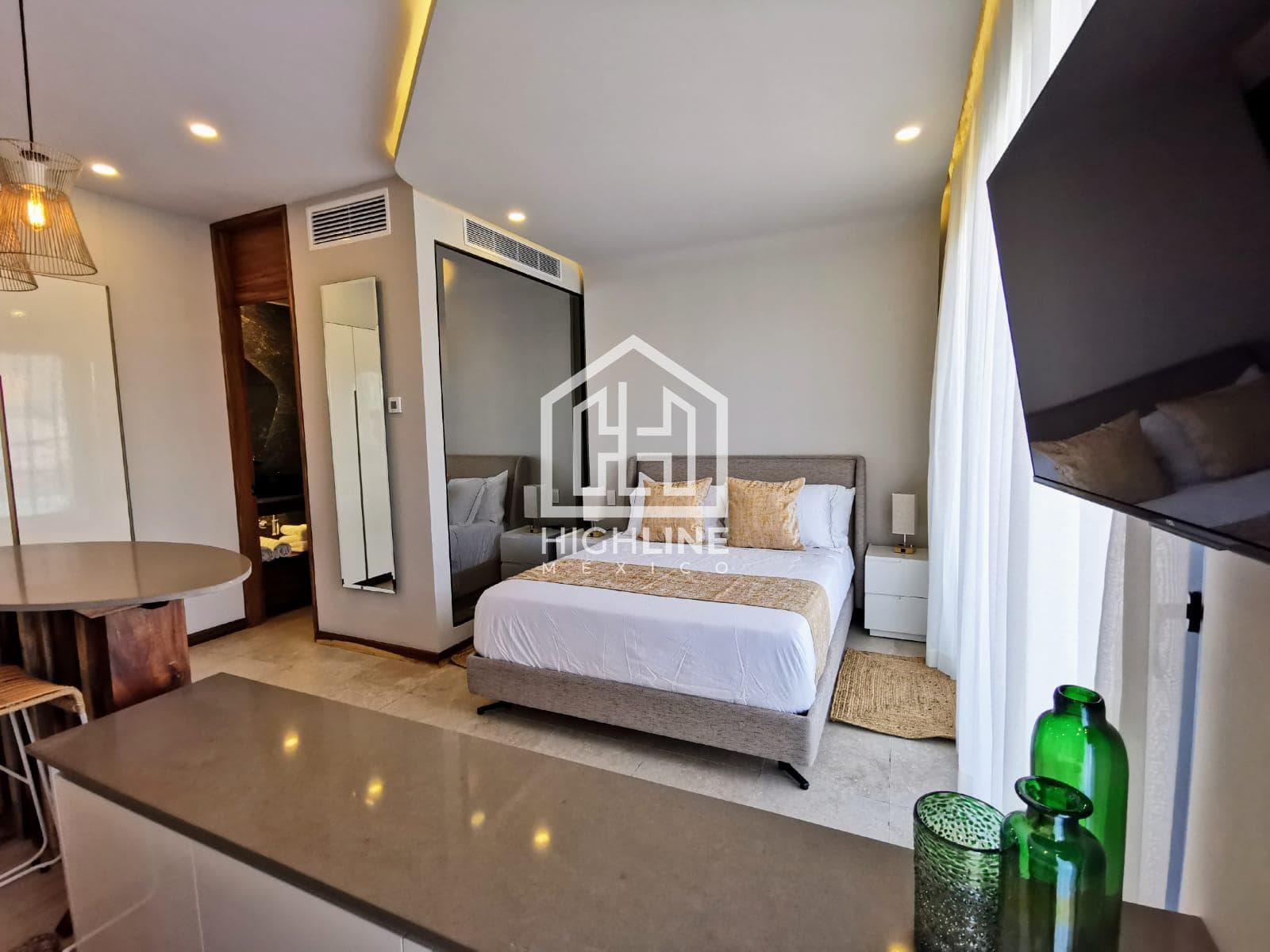 1-BEDROOM APARTMENT / FOR SALE / JUST STEPS FROM THE BEACH / FURNISHED.