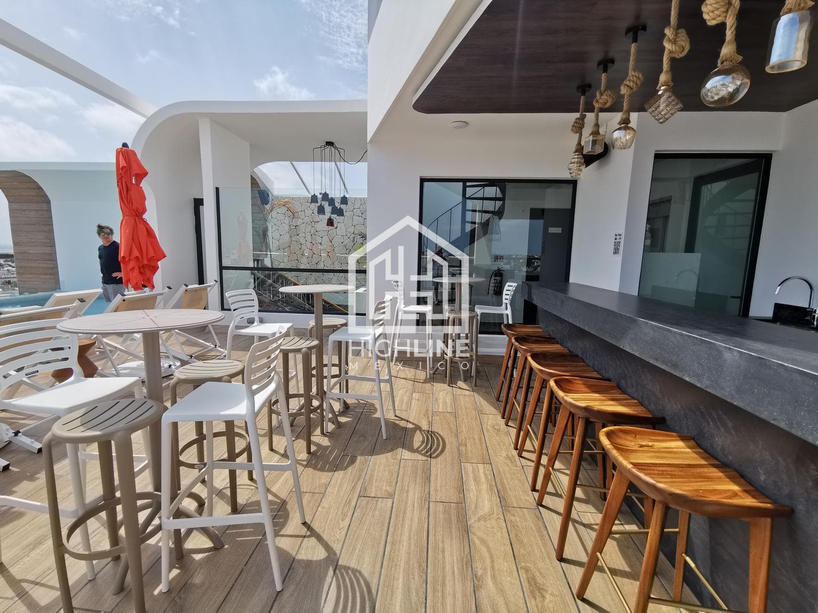 1-BEDROOM APARTMENT / FOR SALE / JUST STEPS FROM THE BEACH / FURNISHED.