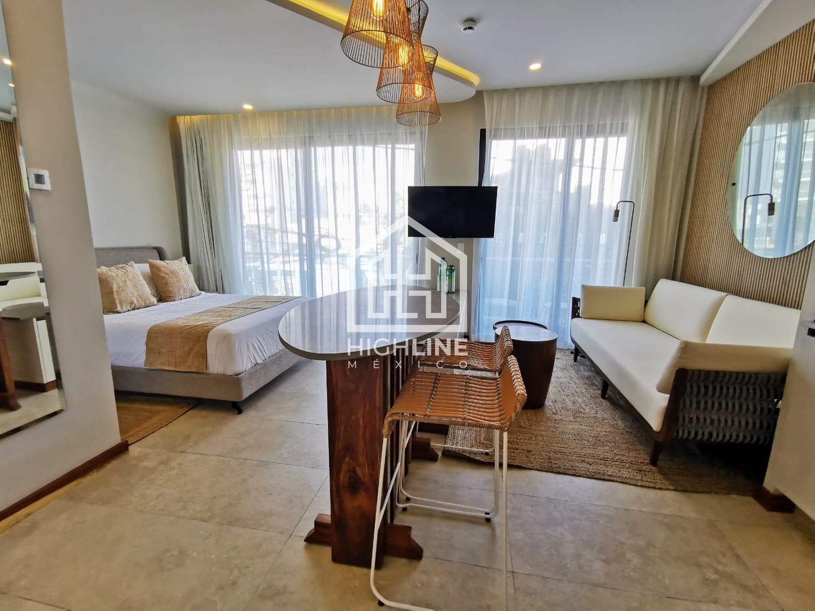 1-BEDROOM APARTMENT / FOR SALE / JUST STEPS FROM THE BEACH / FURNISHED.