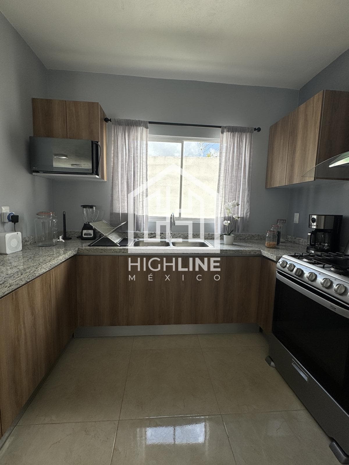 3-Bedroom House for Sale in Playa del Carmen with a Clubhouse and Barbecue Areas