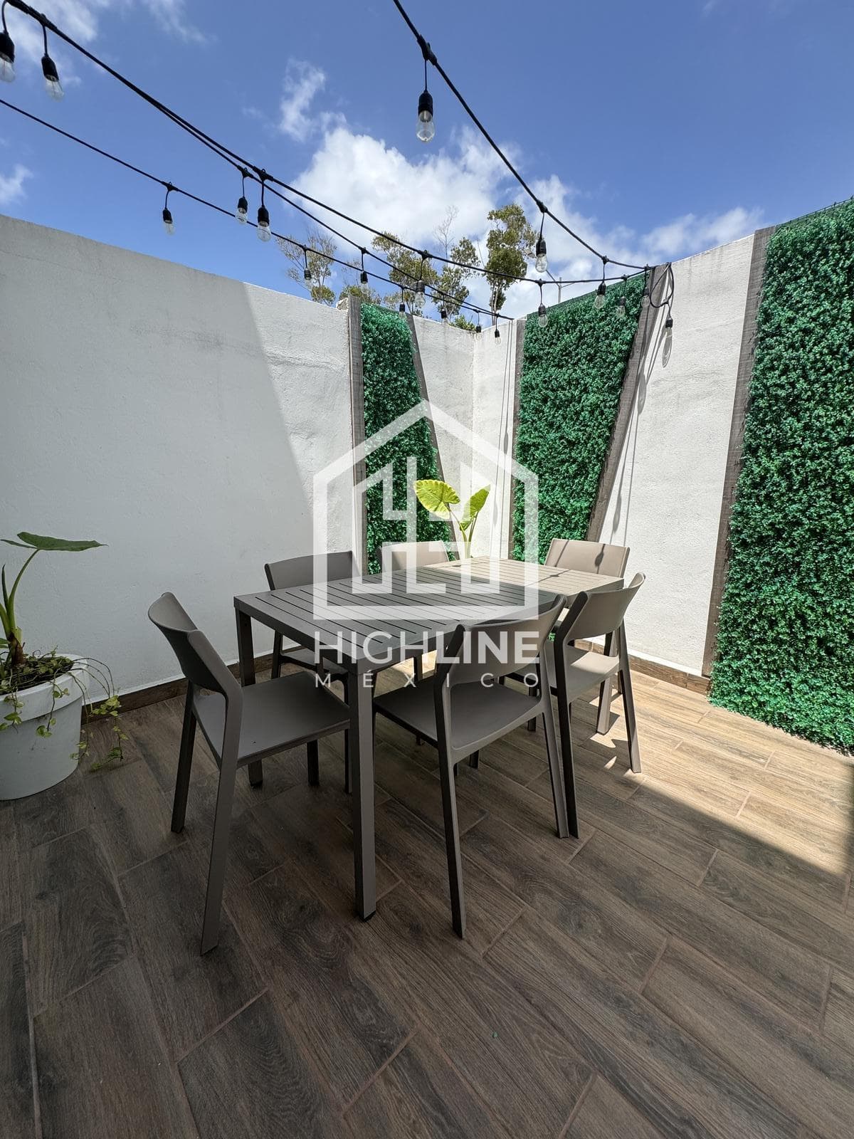 3-Bedroom House for Sale in Playa del Carmen with a Clubhouse and Barbecue Areas