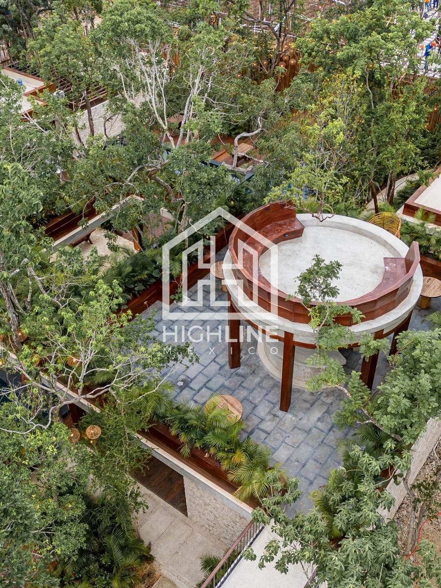 Studio Apartment in Tulum on Kukulkán Avenue with 2 Pools and a Gym