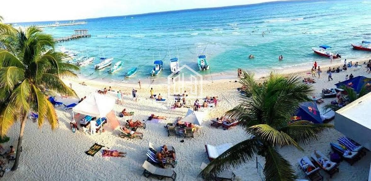 Beachfront Condo for Sale in Playa del Carmen, Resale