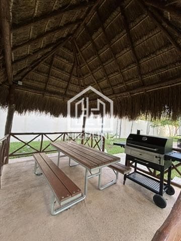 DEPARTAMENTO EN VENTA EN PLAYA DEL CARMEN, ENTREGA INMEDIATA 2 HABITACIONES