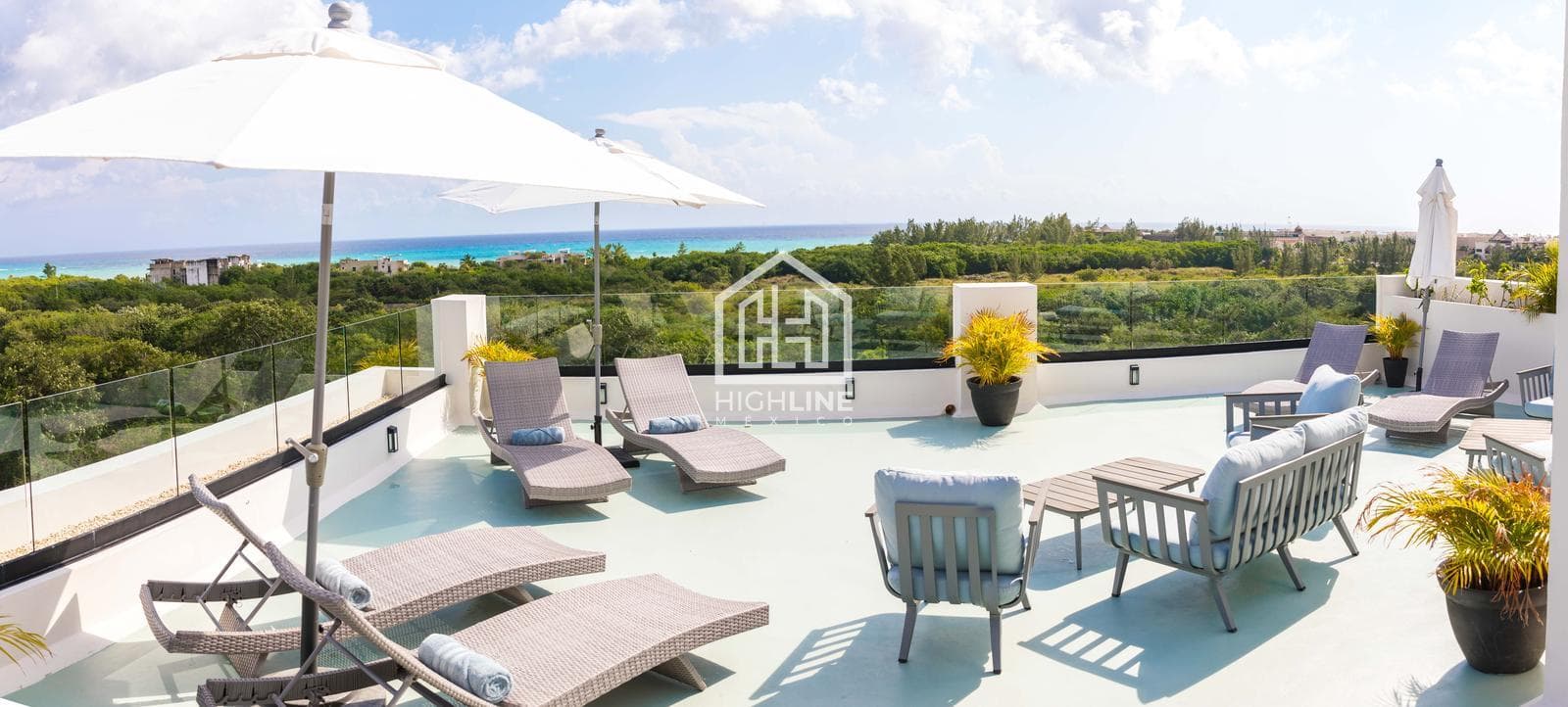 STUDIO APARTMENT WITH BALCONY FOR SALE. FULLY EQUIPPED AND FURNISHED. PLAYA DEL CARMEN. AVAILABLE IMMEDIATELY