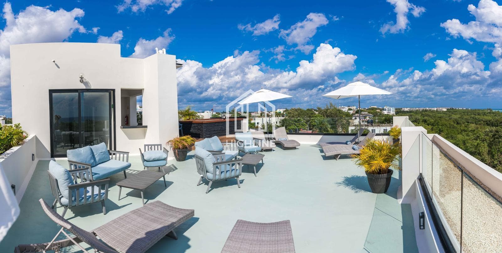 STUDIO APARTMENT WITH BALCONY FOR SALE. FULLY EQUIPPED AND FURNISHED. PLAYA DEL CARMEN. AVAILABLE IMMEDIATELY