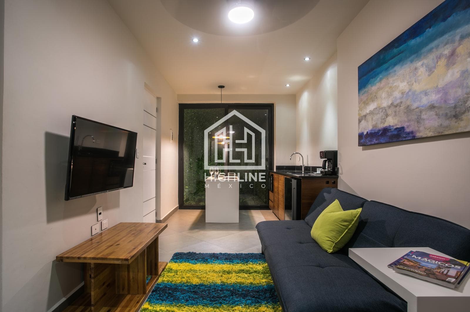 STUDIO APARTMENT WITH BALCONY FOR SALE. FULLY EQUIPPED AND FURNISHED. PLAYA DEL CARMEN. AVAILABLE IMMEDIATELY