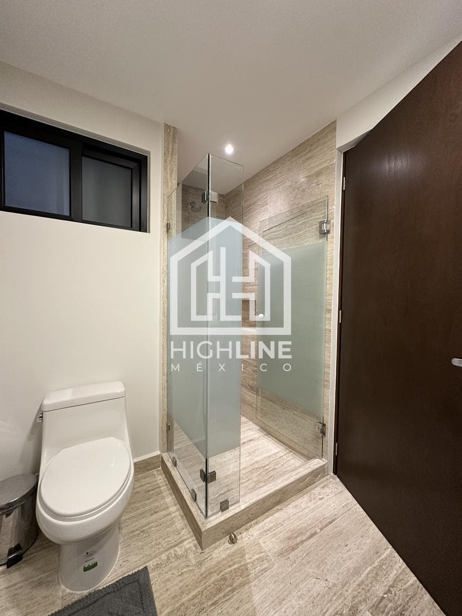 1-BEDROOM APARTMENT / FOR SALE / JUST A FEW STREETS FROM THE OCEAN / TURNKEY / ROI