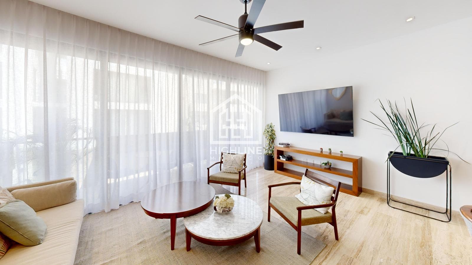 1-BEDROOM APARTMENT / 5 BLOCKS FROM THE OCEAN / GREAT OPPORTUNITY / APPRECIATION POTENTIAL / PREMIUM AMENITIES / HIGH RETURNS.