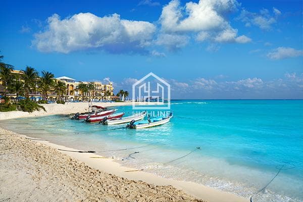 House for SALE in Playa del Carmen, 3 bedrooms, with a private pool.