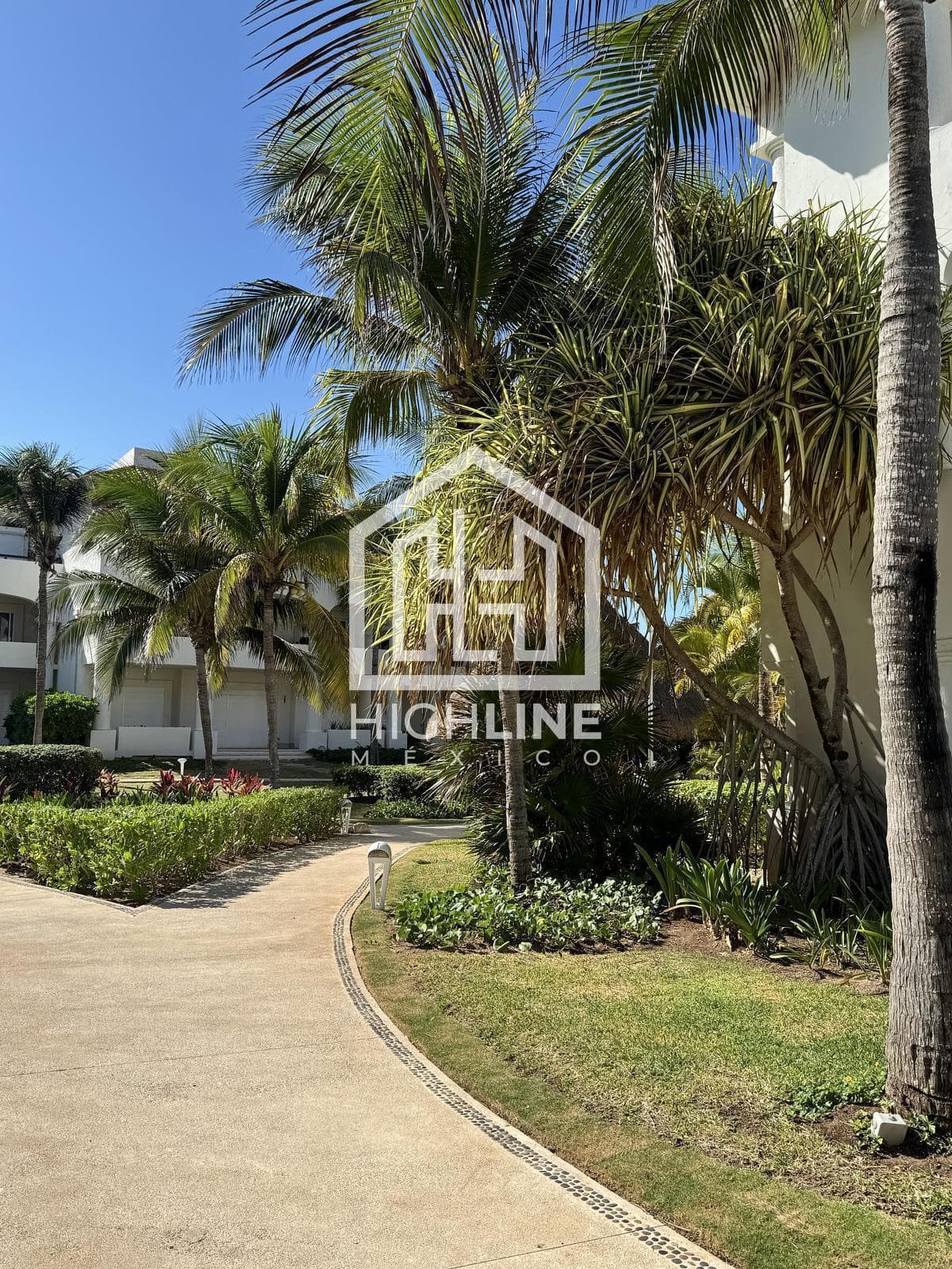 3-Bedroom Oceanfront Condo for Sale in Playa Paraíso