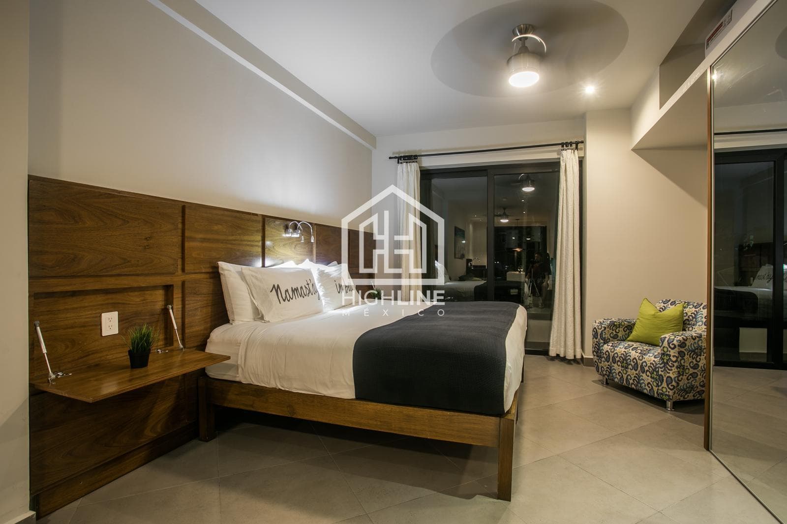 1-BEDROOM APARTMENT / FOR SALE / READY TO MOVE IN / 5TH AVENUE, JUST STEPS FROM THE BEACH / ROI.