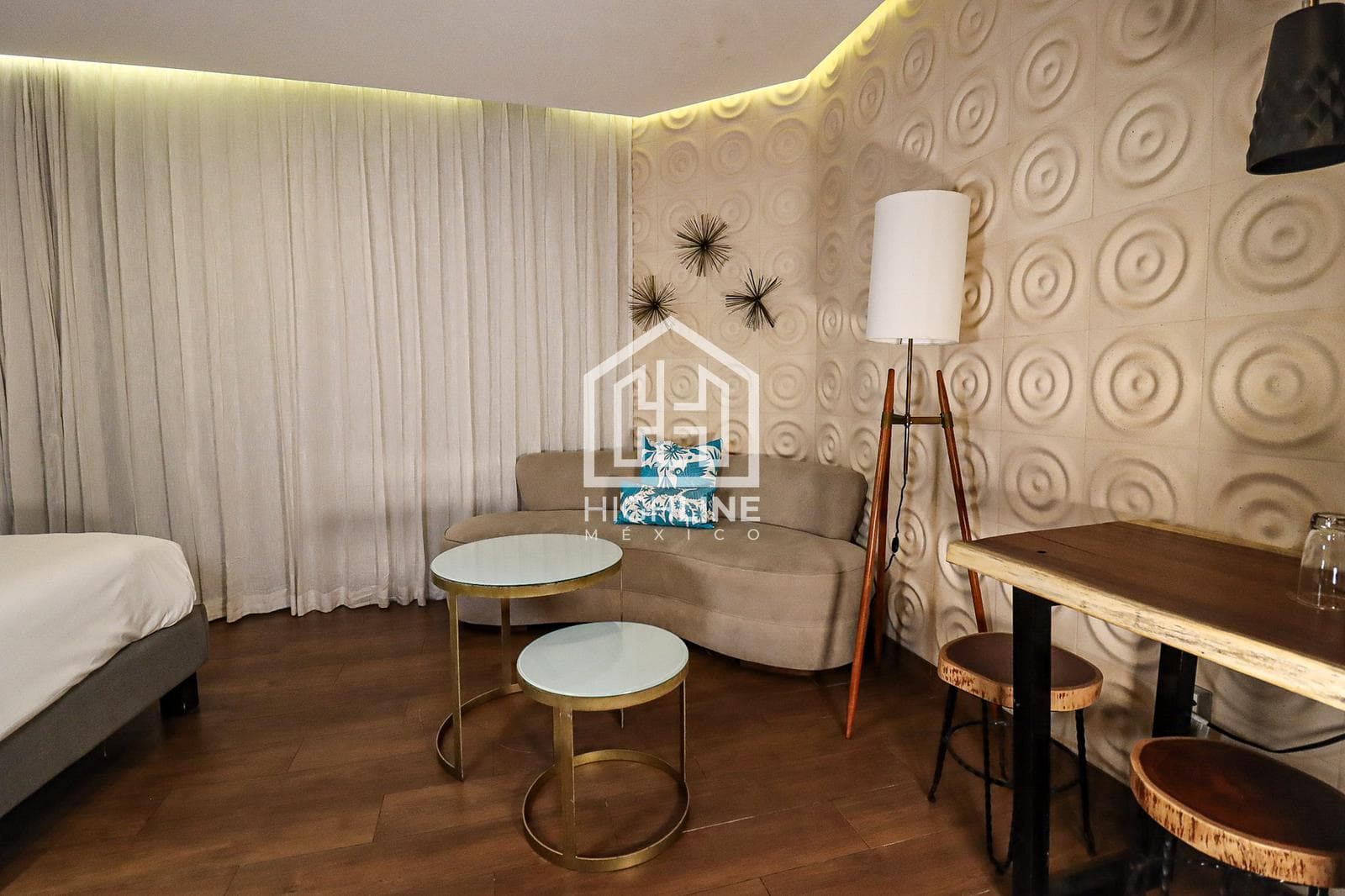 APARTMENT FOR SALE / JUST STEPS FROM THE BEACH / CONDO-HOTEL WITH A PROVEN TRACK RECORD / ROI