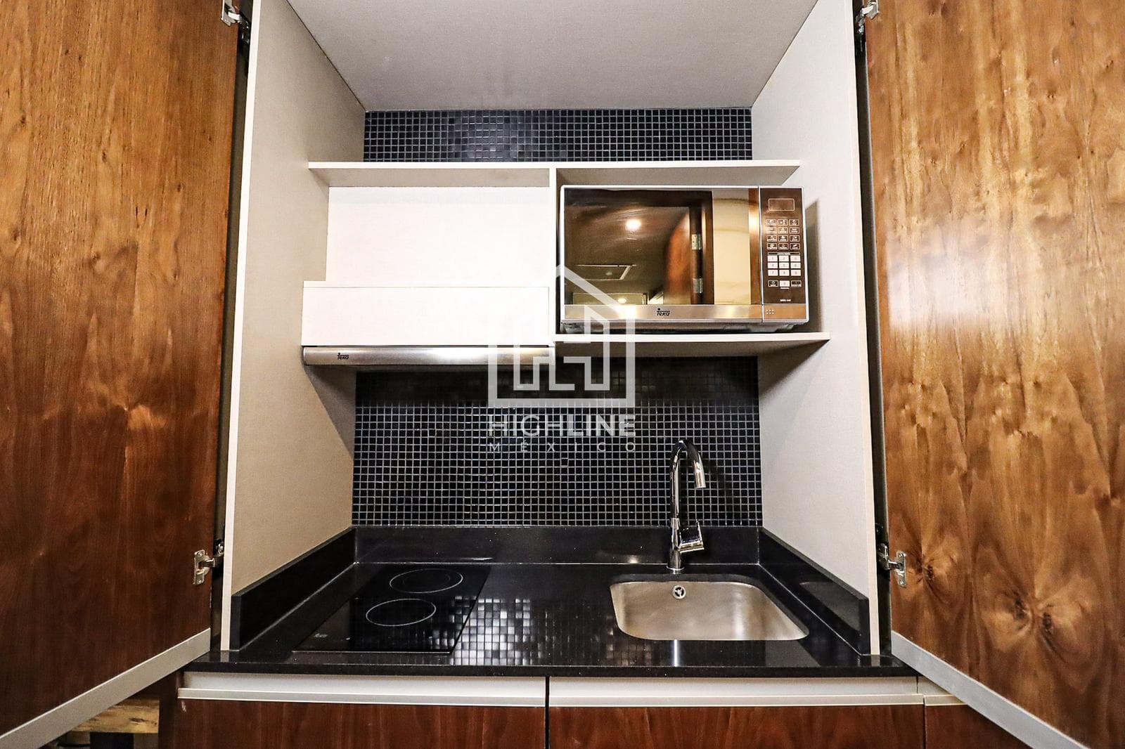 APARTMENT FOR SALE / JUST STEPS FROM THE BEACH / CONDO-HOTEL WITH A PROVEN TRACK RECORD / ROI