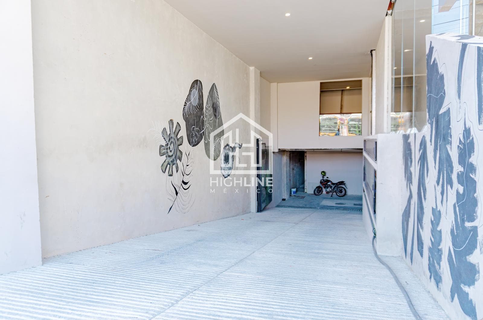 1-BEDROOM APARTMENT / READY TO MOVE IN / 2 MINUTES FROM THE BEACH / TURNKEY / JACUZZI / ROI.