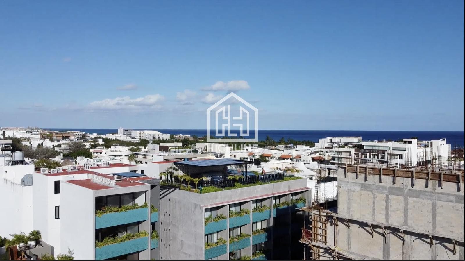APARTMENT FOR SALE IN PLAYA DEL CARMEN: 1 BEDROOM, POOL, 2 MINUTES FROM THE OCEAN, ROI