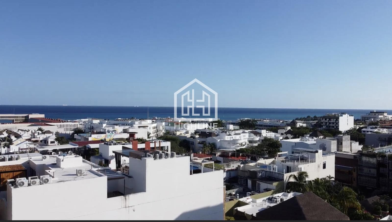 2-BEDROOM APARTMENT FOR SALE IN PLAYA DEL CARMEN, 2 MINUTES FROM THE BEACH, WITH A POOL