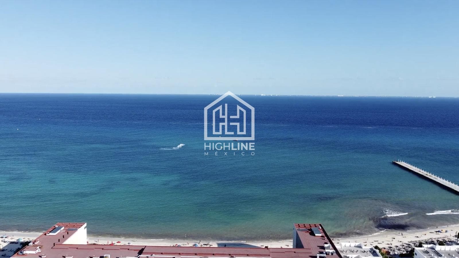 2-BEDROOM APARTMENT FOR SALE IN PLAYA DEL CARMEN, 2 MINUTES FROM THE BEACH, WITH A POOL