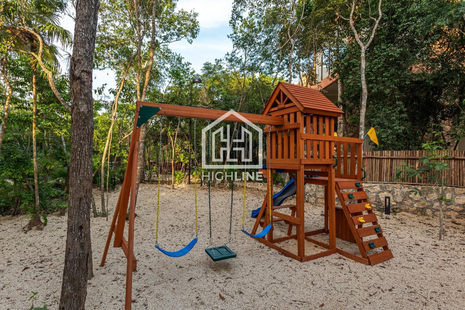 3-BEDROOM HOUSE FOR SALE IN TULUM WITH AN INFINITY POOL, PADEL COURT, AND GYM