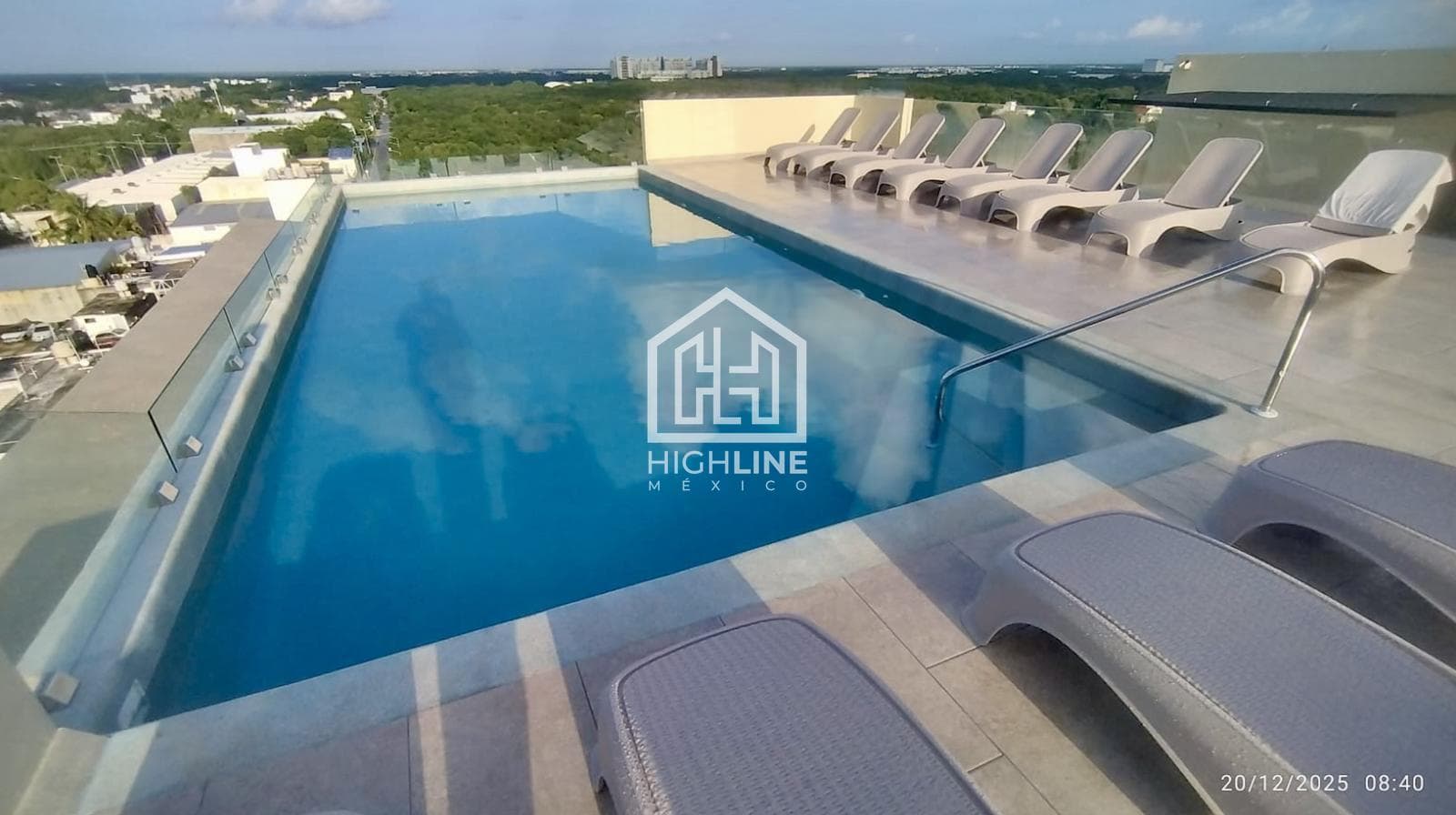 1-Bedroom Apartment in Downtown Playa del Carmen—Available Now