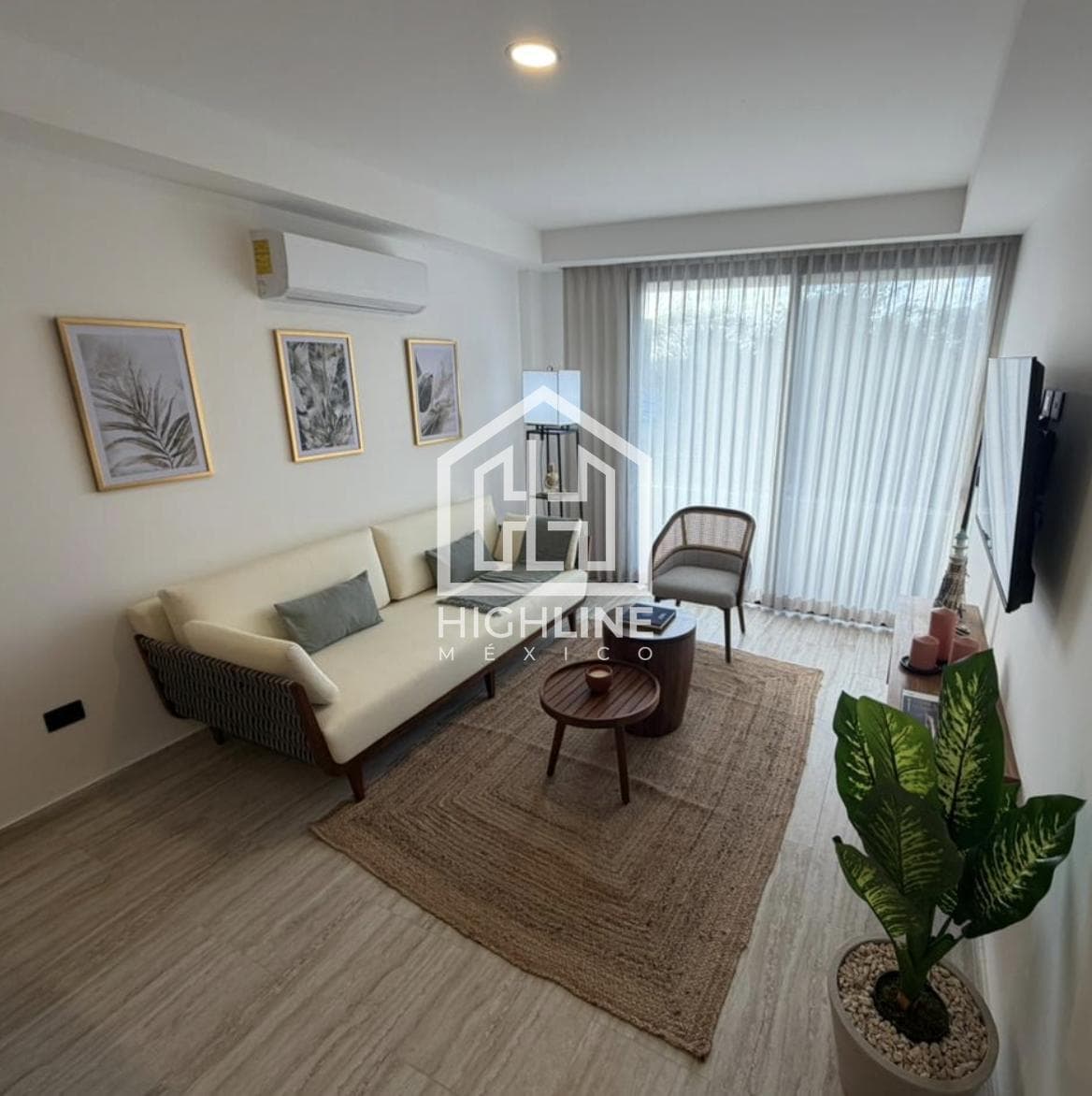 1-Bedroom Apartment in Downtown Playa del Carmen—Available Now