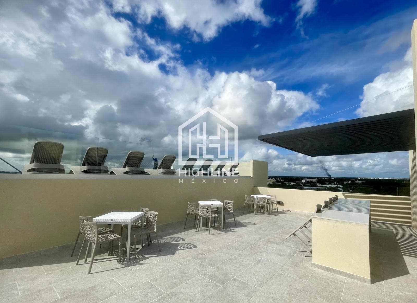 1-Bedroom Apartment in Downtown Playa del Carmen—Available Now
